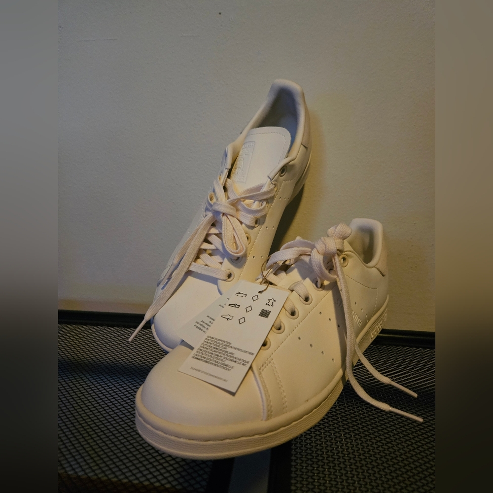 NWT Adidas cream leather Stan Smith